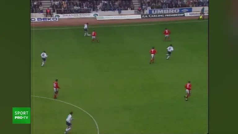 Magia lui Ilie Dumitrescu pe White Hart Lane! Reușita fabuloasă contra lui Nottingham Forest, &icirc;n 1994